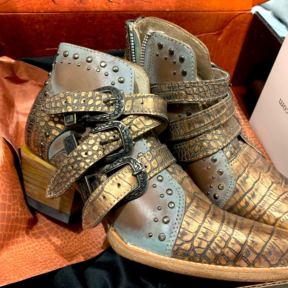 New! FREEBIRD BOOTS SIZE 7